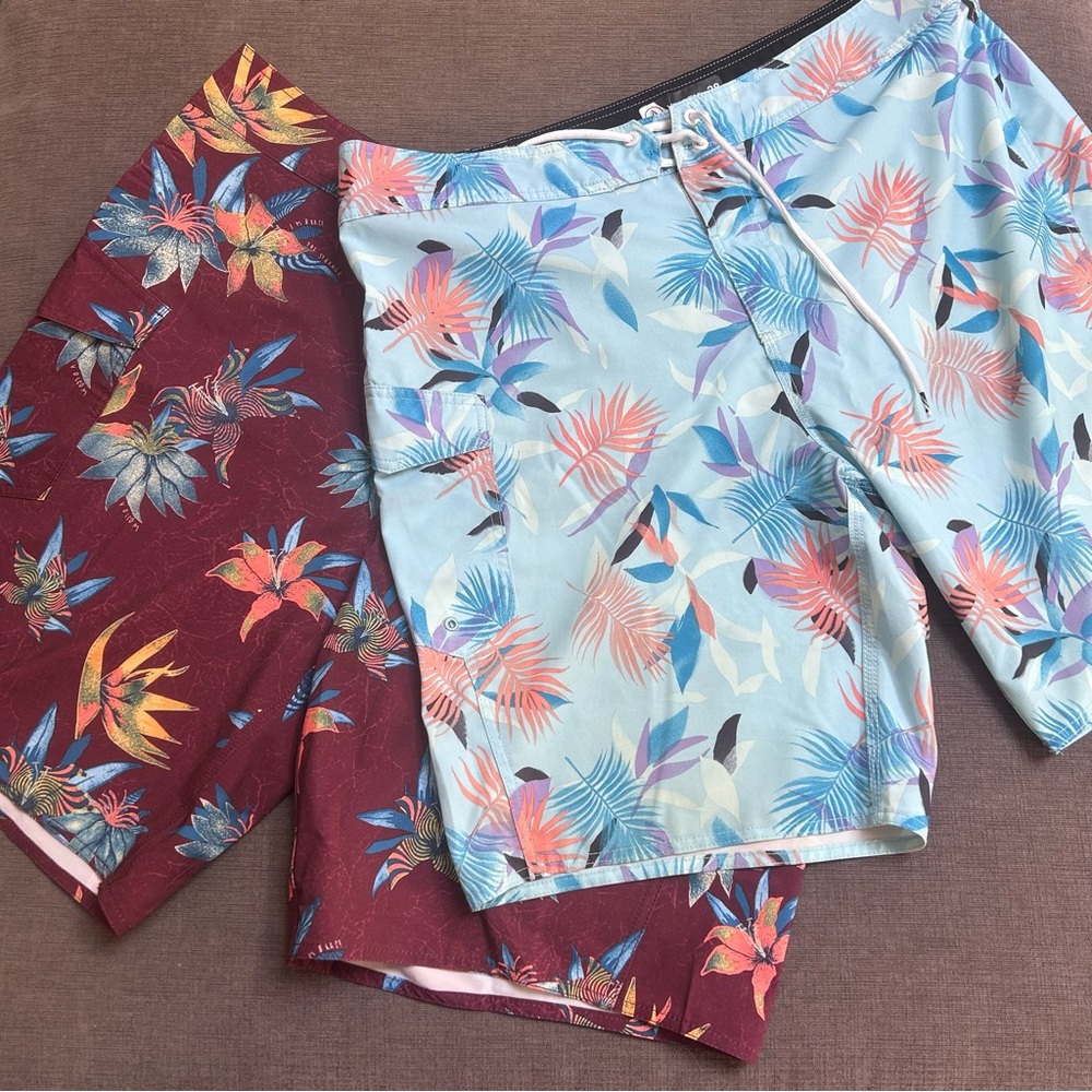 Volcom men’s board shorts Bundle of 2 Size 38